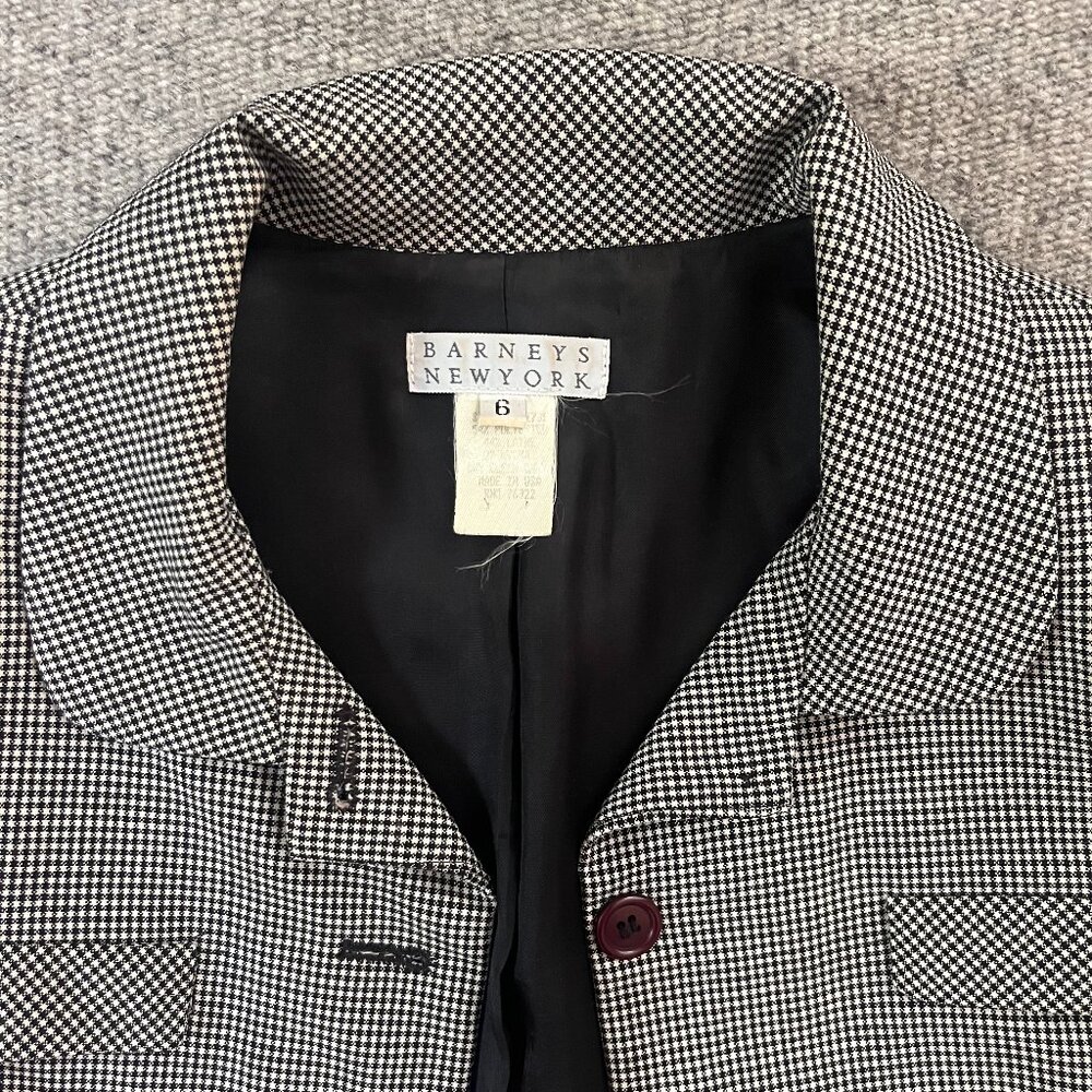 VINTAGE BARNEYS NEW YORK Black & White Small Checker Blazer